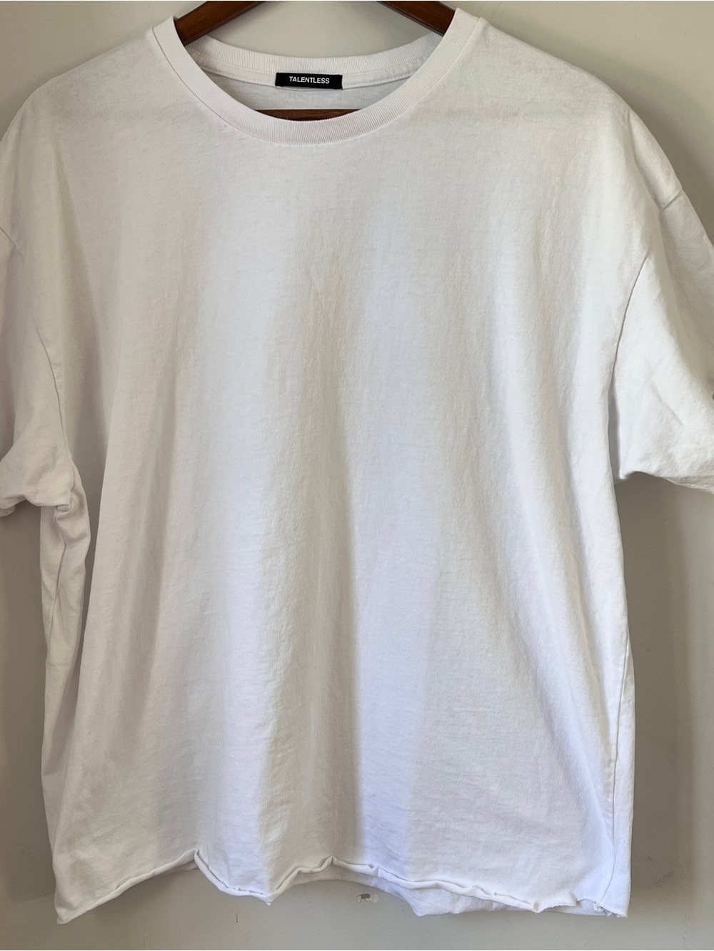 TALENTLESS White Short Sleeve Crewneck Tee Rolled Raw Hem
